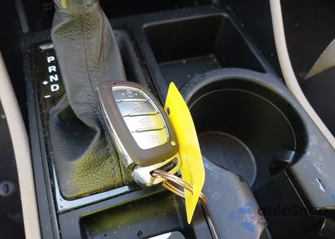 2021 Hyundai Tucson Limited z USA, uszkodzony, nr VIN KM8J33AL3MU326505